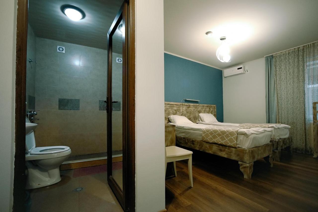 Hotel Kutaisi Globus Екстериор снимка