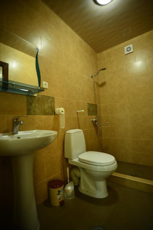 Hotel Kutaisi Globus Стая снимка