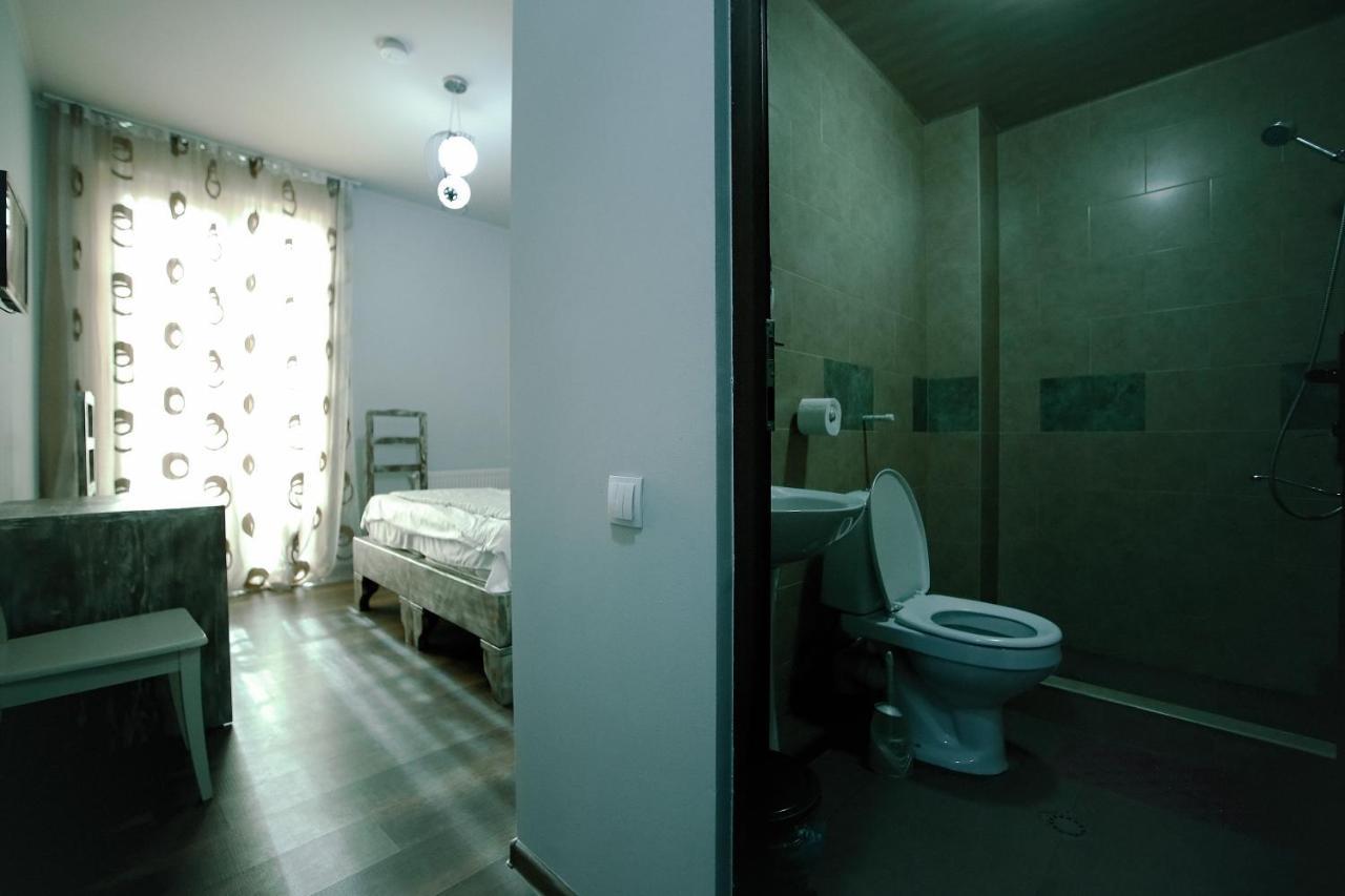 Hotel Kutaisi Globus Екстериор снимка