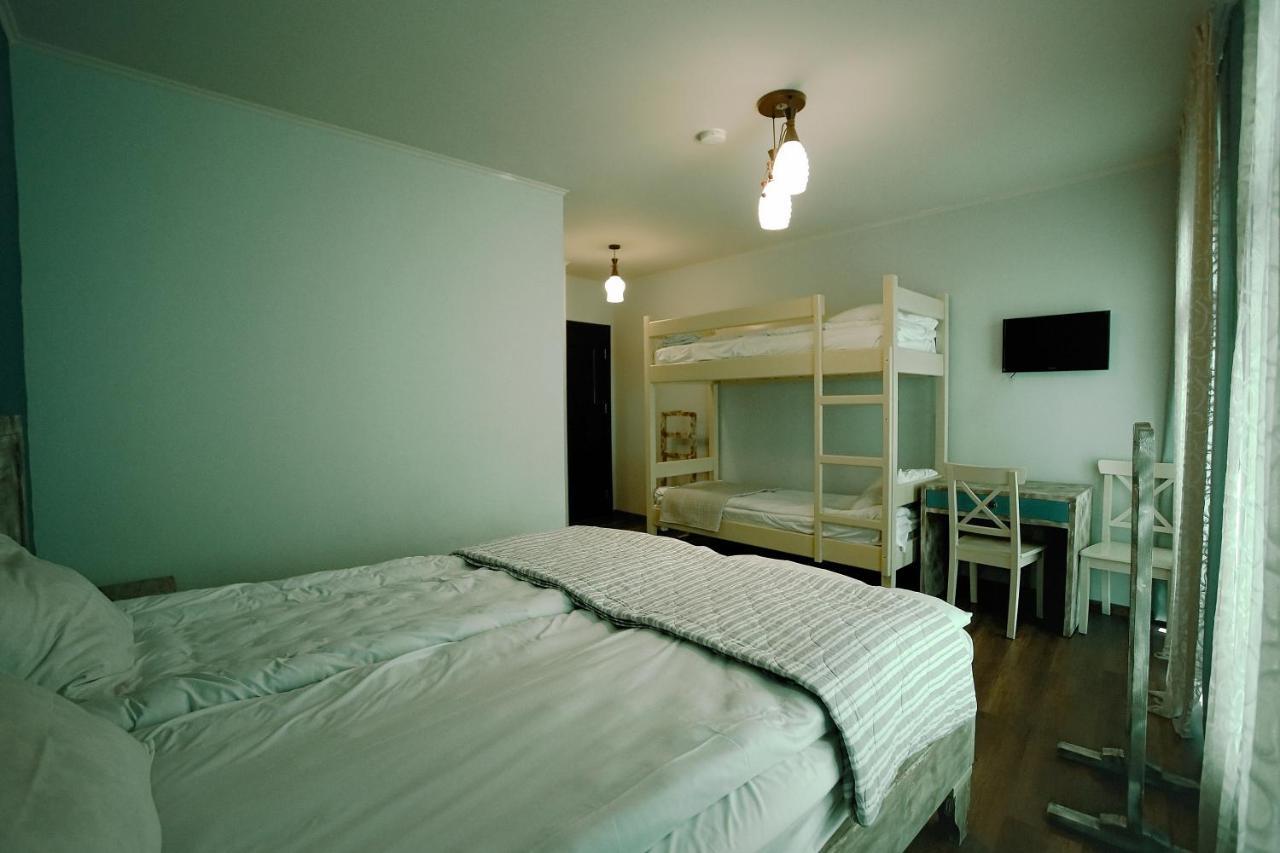 Hotel Kutaisi Globus Екстериор снимка