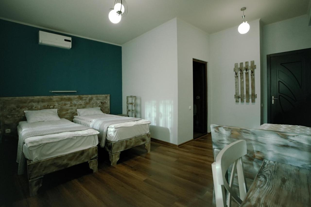 Hotel Kutaisi Globus Екстериор снимка