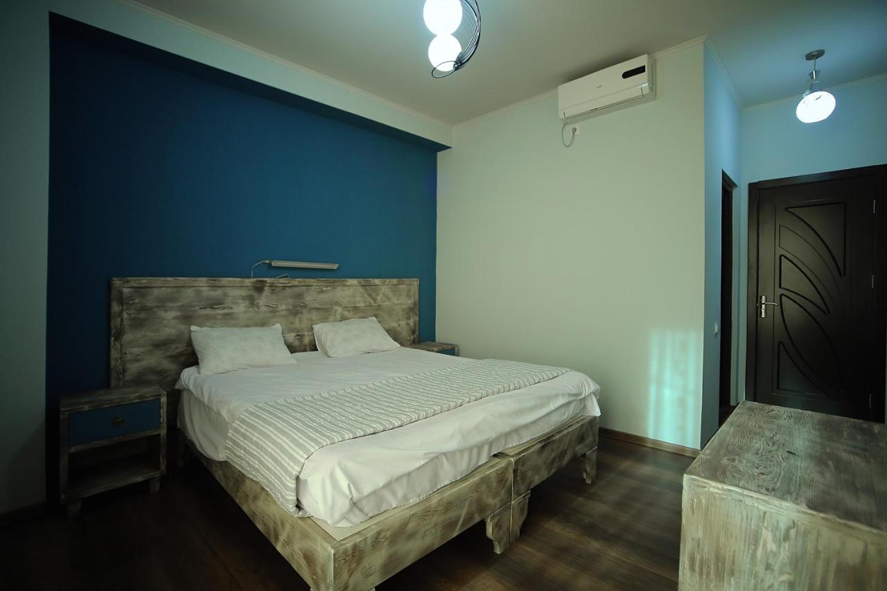 Hotel Kutaisi Globus Екстериор снимка