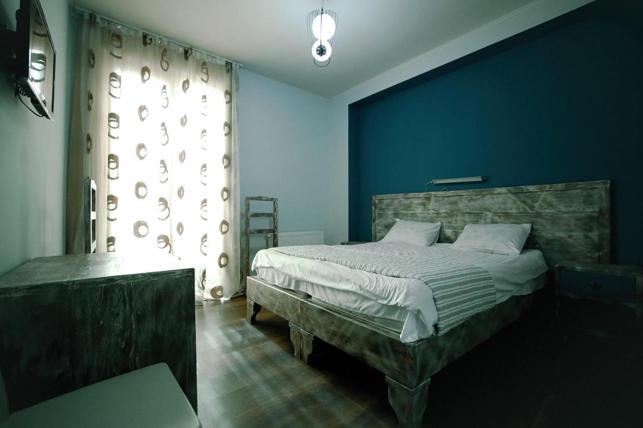 Hotel Kutaisi Globus Екстериор снимка